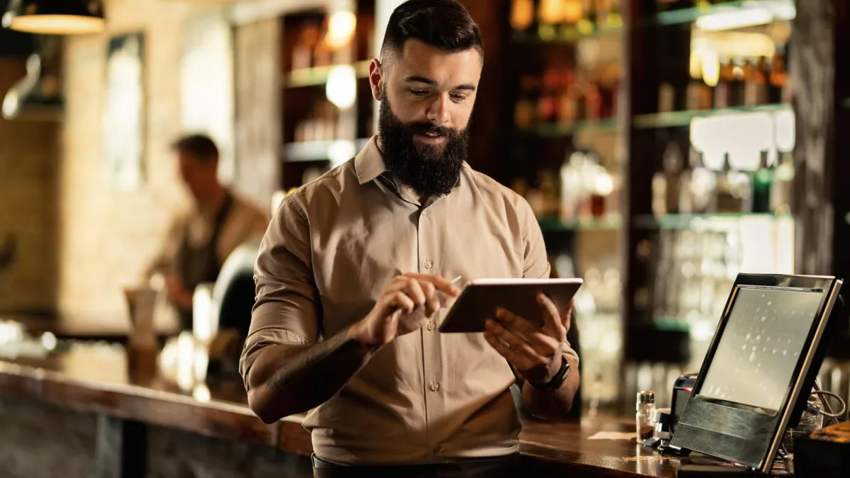 Účetnictví pro restaurace a kavárny: tržby, DPH a zásoby